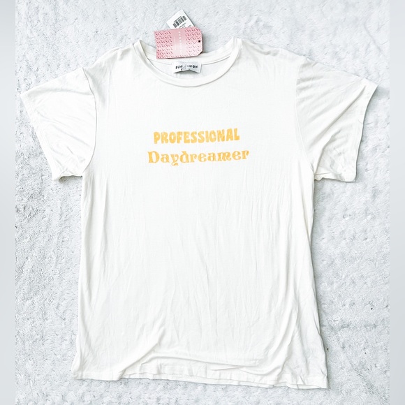 NWT- SUGARHIGH Professional Daydreamer Graphic Tee Shirt - Picture 2 of 8